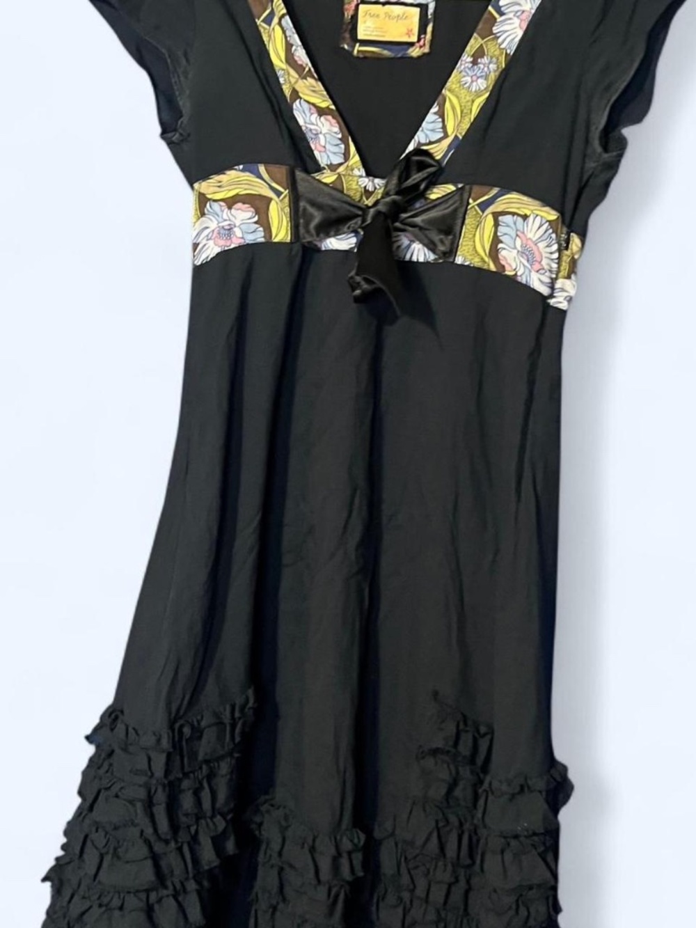 Free People Vintage Style Deep V-Neck Ruffle Hem Dress Size 10